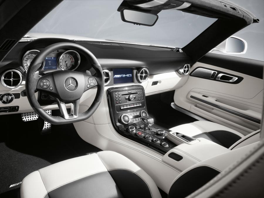  Mercedes-Benz SLS AMG Roadster 2011 года  (фото 61 из 183)